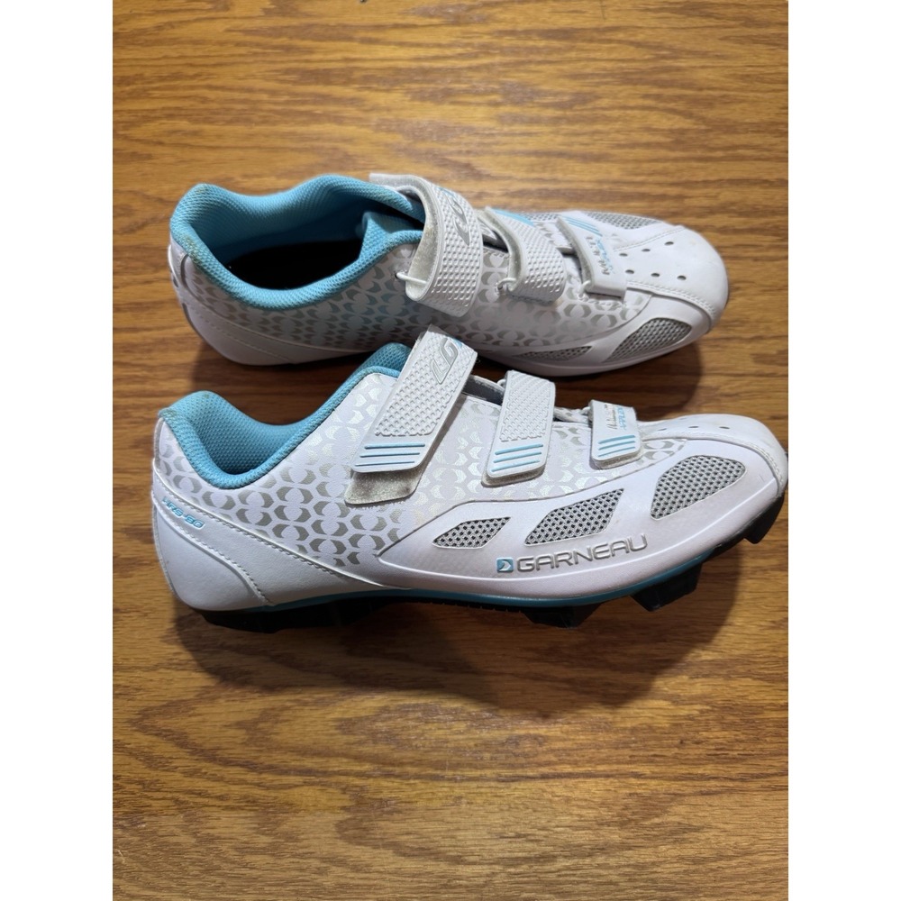 Garneau Women's White and Blue Athletic Shoes
